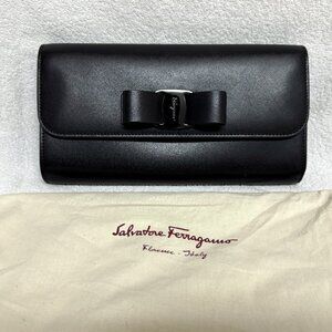 SALVATORE FERRAGAMO Vara 2-Way Shoulder Bag/Clutch Black Calf Leather (22 D523)